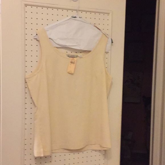 Tommy Bahama Tops - Tommy Bahama silk shell new with tags